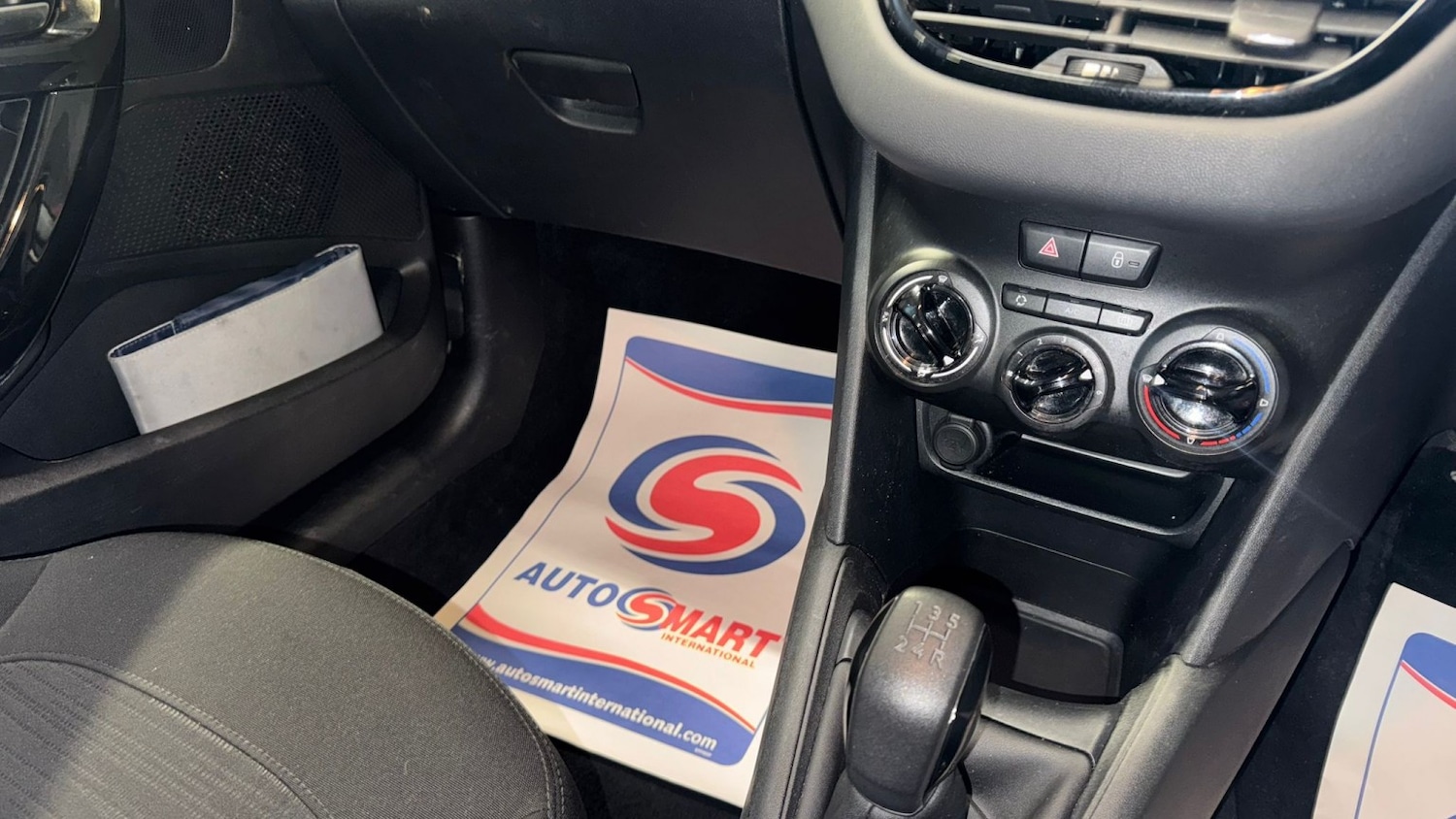 Used Peugeot 208 2013 for sale - 77289177: Photo 23