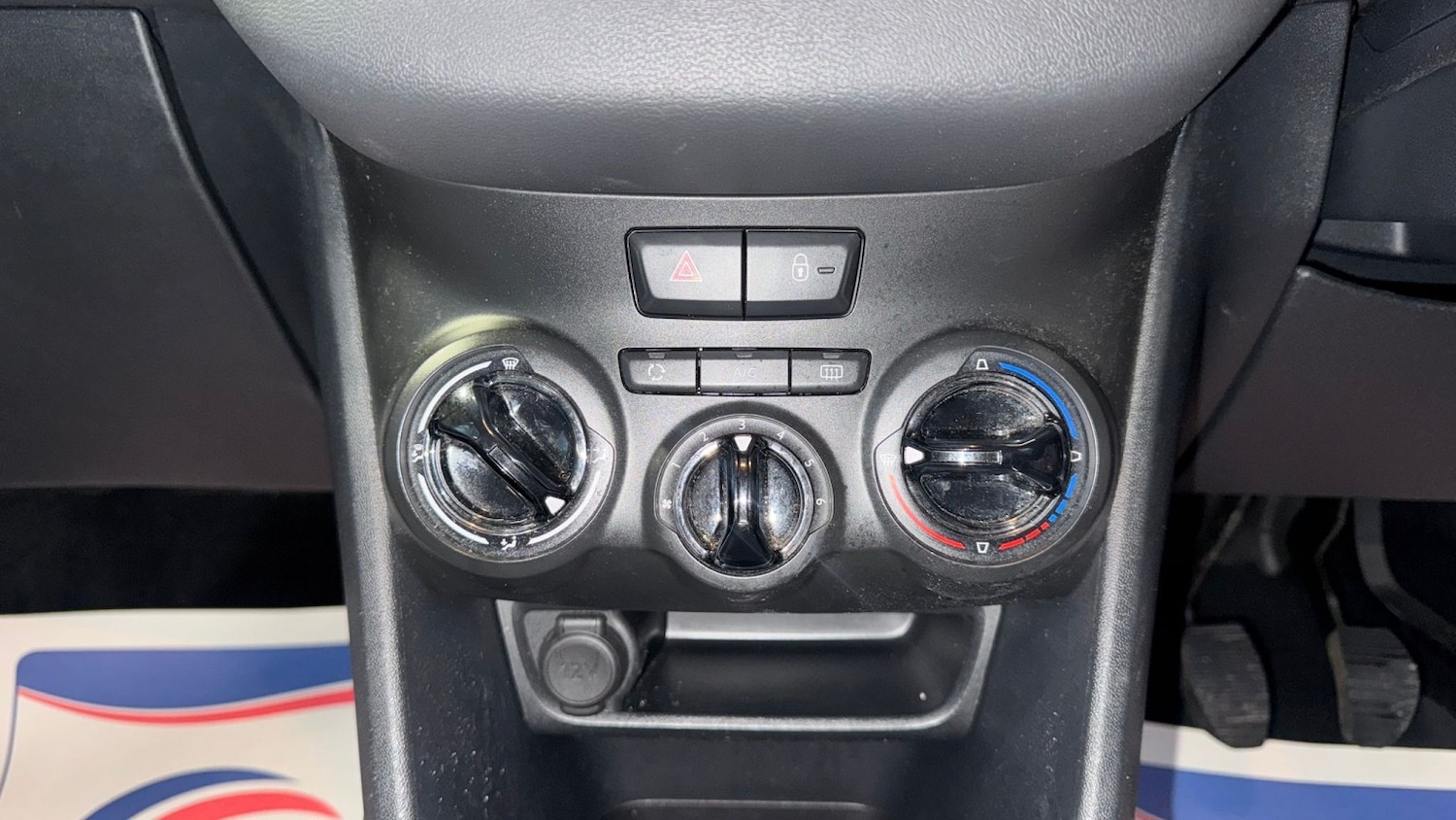 Used Peugeot 208 2013 for sale - 77289177: Photo 26