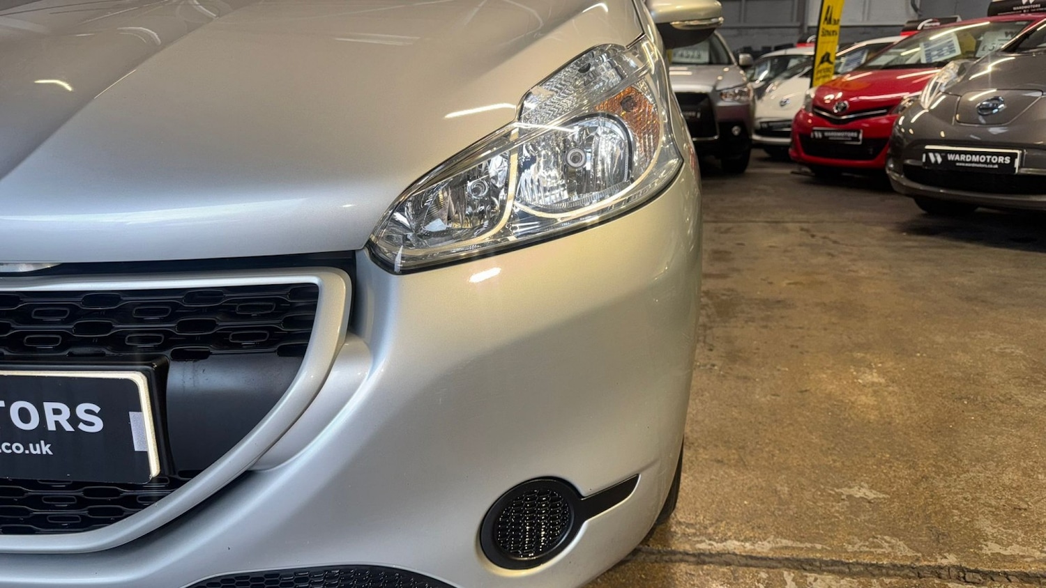 Used Peugeot 208 2013 for sale - 77289177: Photo 33