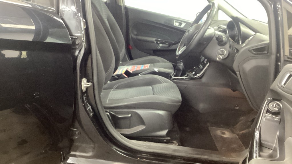 Used Ford Fiesta 2015 for sale - 77173152: Photo 5