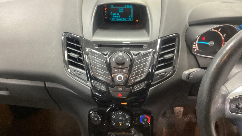 Used Ford Fiesta 2015 for sale - 77173152: Photo 7