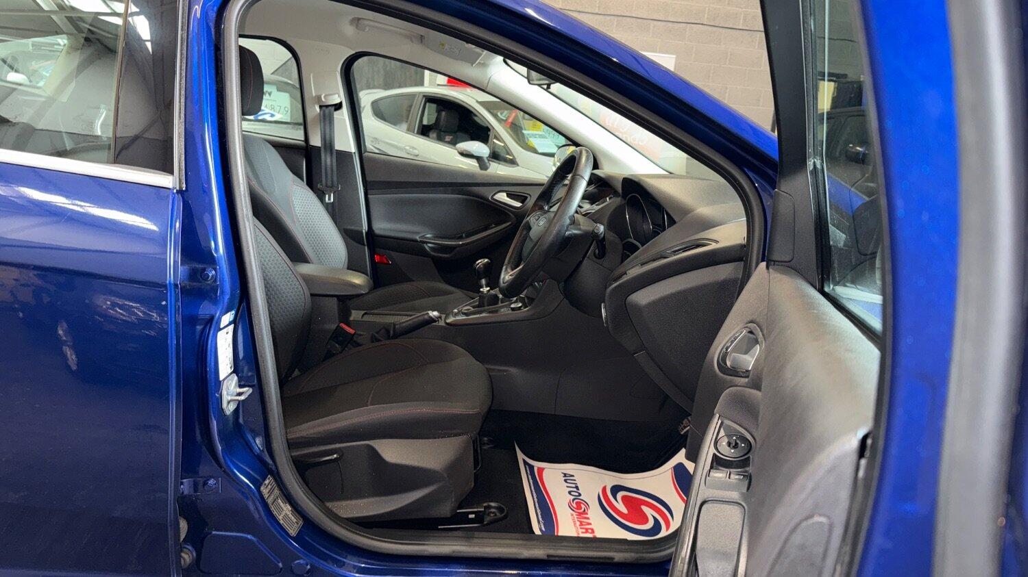 Used Ford Focus 2015 for sale - 76673309: Photo 11