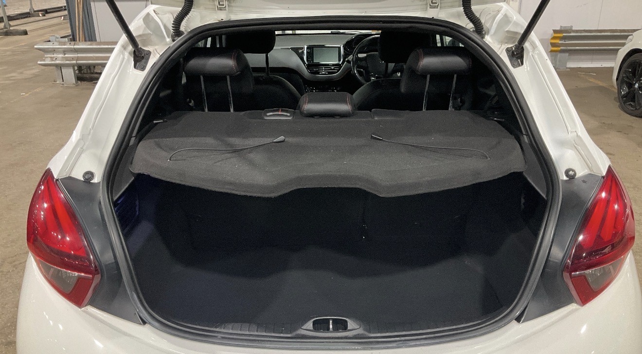 Used Peugeot 208 2016 for sale - 77478139: Photo 12