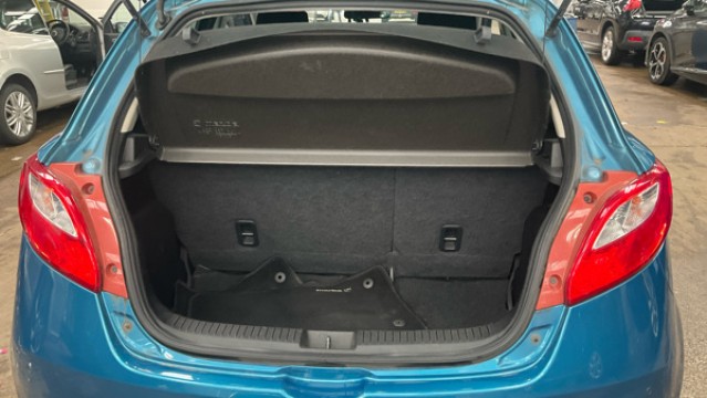 Used Mazda Mazda2 2013 for sale - 78145828: Photo 11