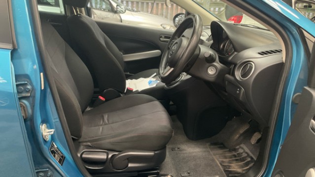 Used Mazda Mazda2 2013 for sale - 78145828: Photo 5