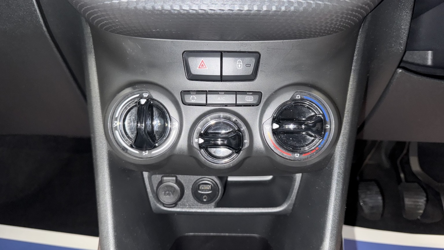 Used Peugeot 2008 2015 for sale - 77638619: Photo 21