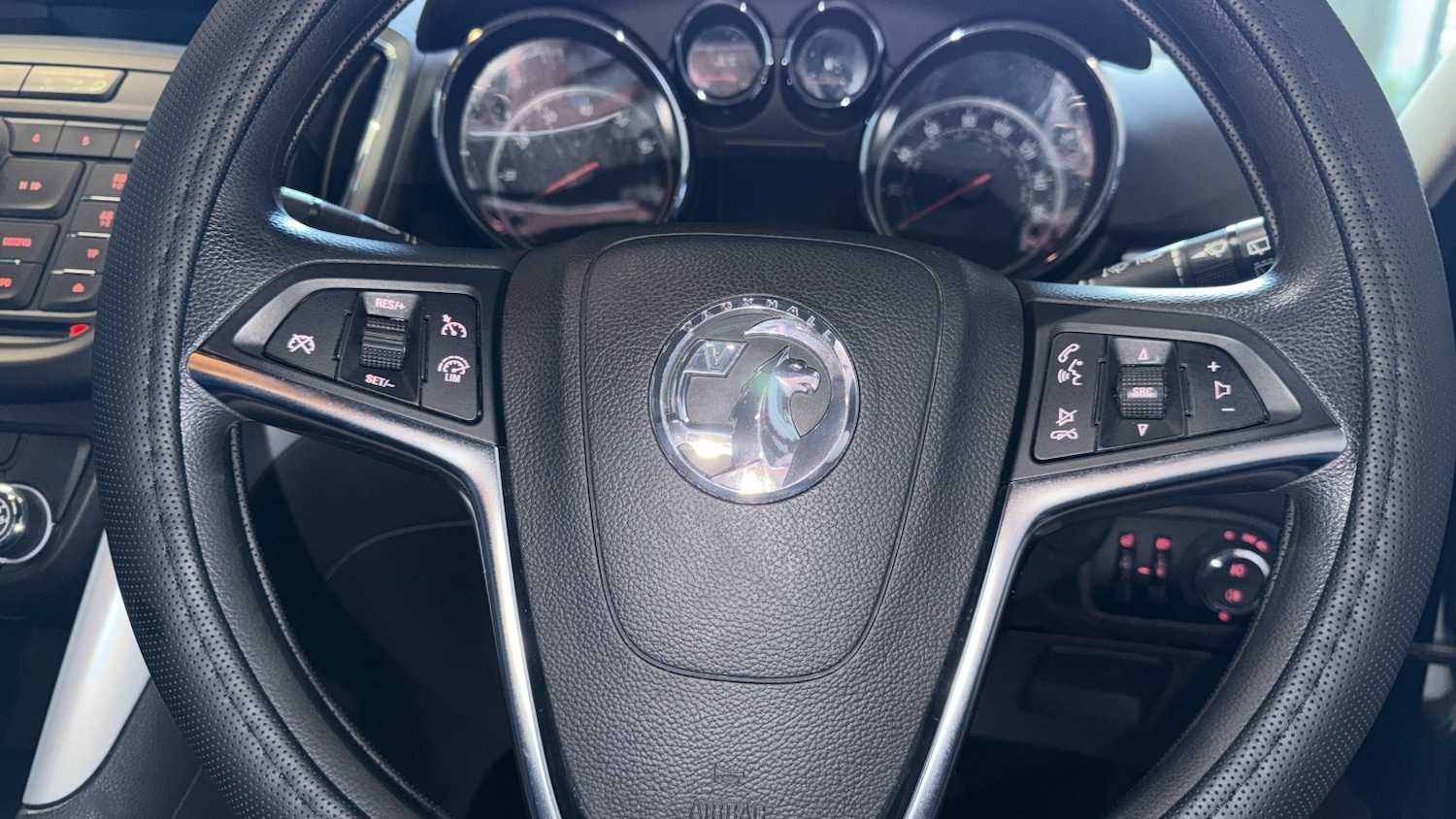 Used Vauxhall Zafira 2013 for sale - 76673288: Photo 22