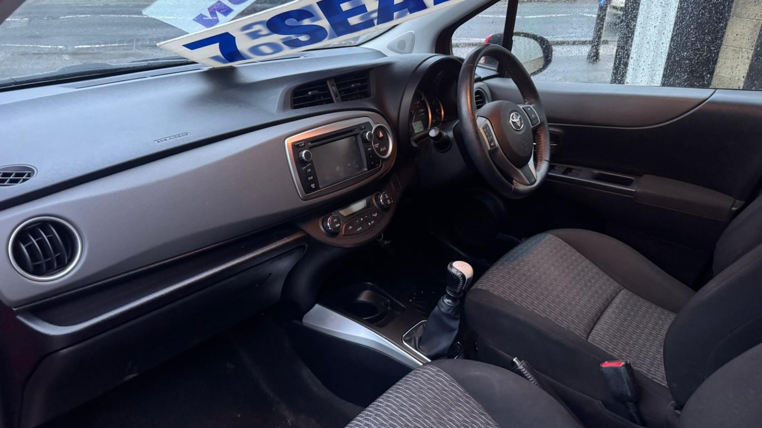 Used Toyota Yaris 2014 for sale - 76855411: Photo 2