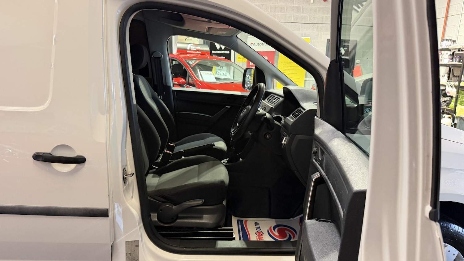 Used Volkswagen Caddy Maxi 2018 for sale - 76951121: Photo 11