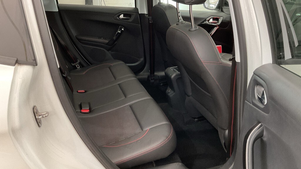 Used Peugeot 2008 2017 for sale - 77897799: Photo 6