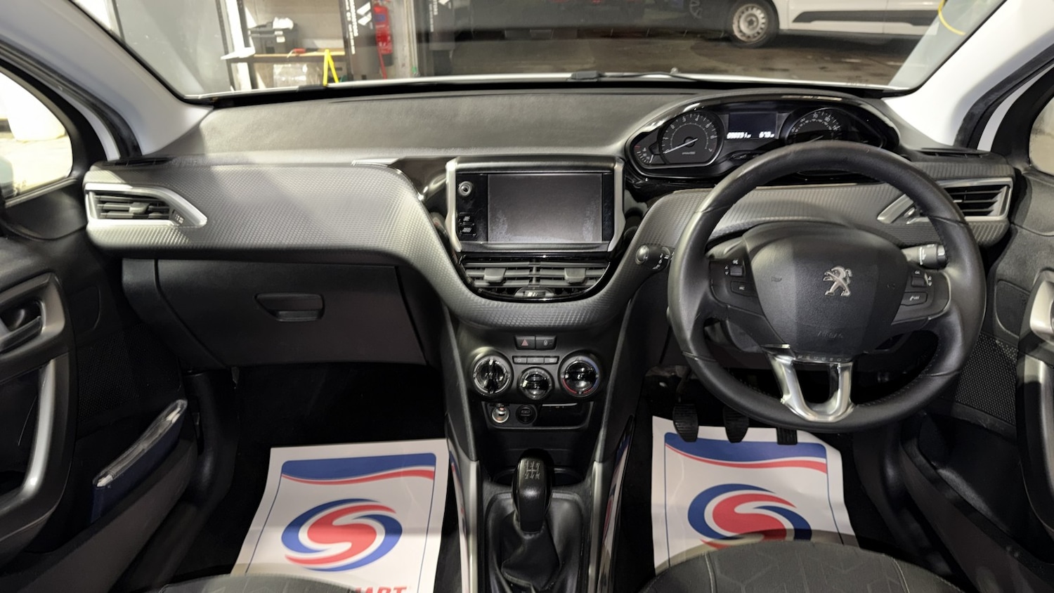 Used Peugeot 2008 2017 for sale - 76935365: Photo 14