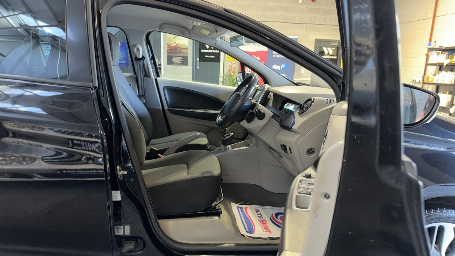 Used Renault Zoe 2013 for sale - 77938012: Photo 11