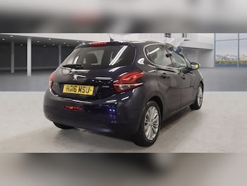 Used Peugeot 208 2016 for sale - 76762165: Photo