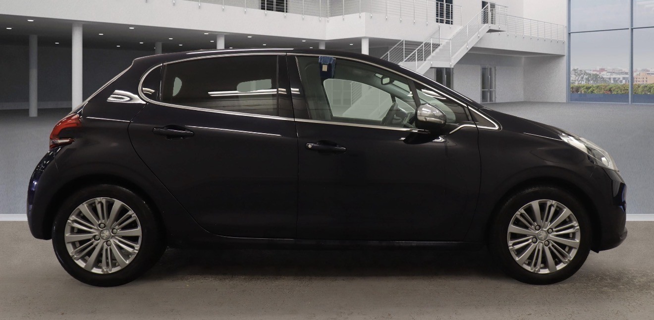 Used Peugeot 208 2016 for sale - 76762165: Photo 9