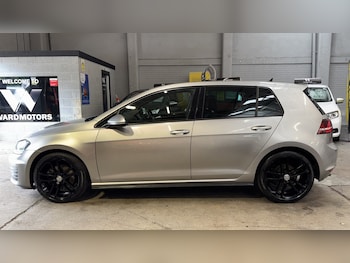 Used Volkswagen Golf 2016 for sale - 78909628: Photo