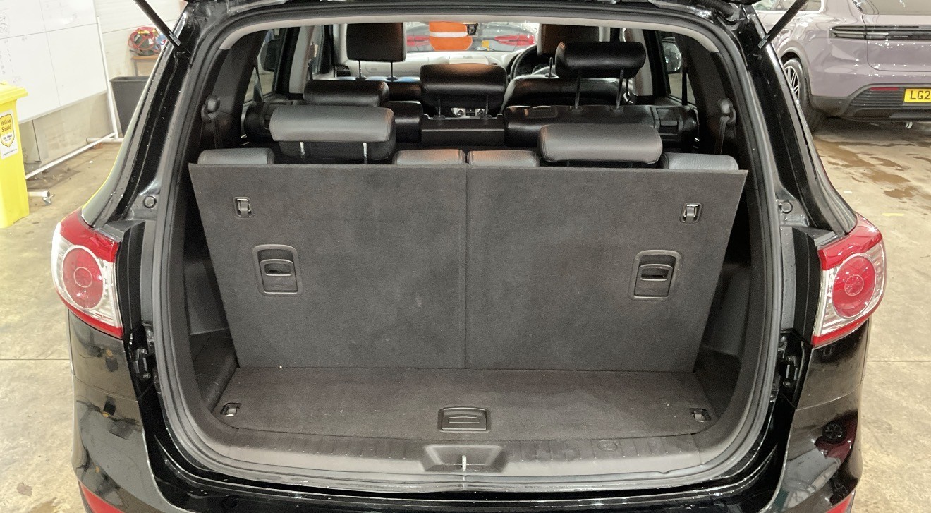 Used Hyundai Santa Fe 2010 for sale - 77001541: Photo 11