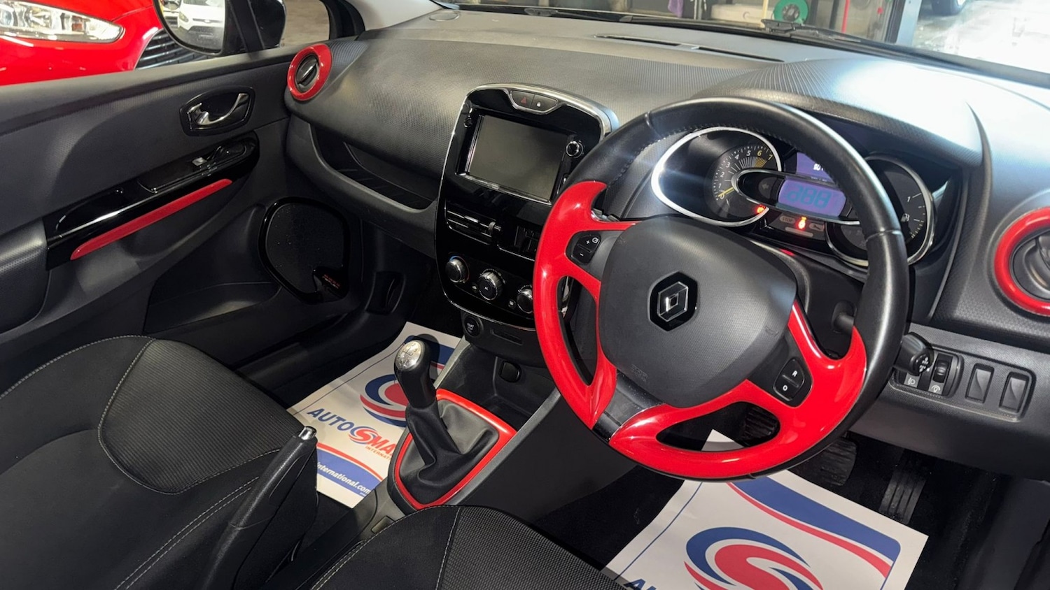 Used Renault Clio 2014 for sale - 76785139: Photo 12