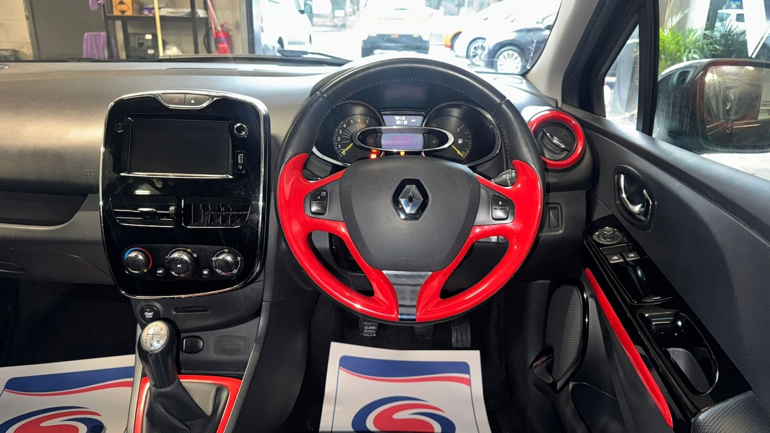 Used Renault Clio 2014 for sale - 76785139: Photo 16