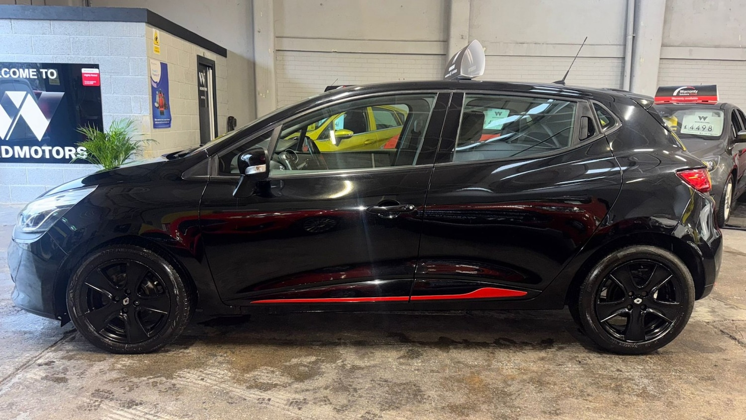 Used Renault Clio 2014 for sale - 76785139: Photo 2