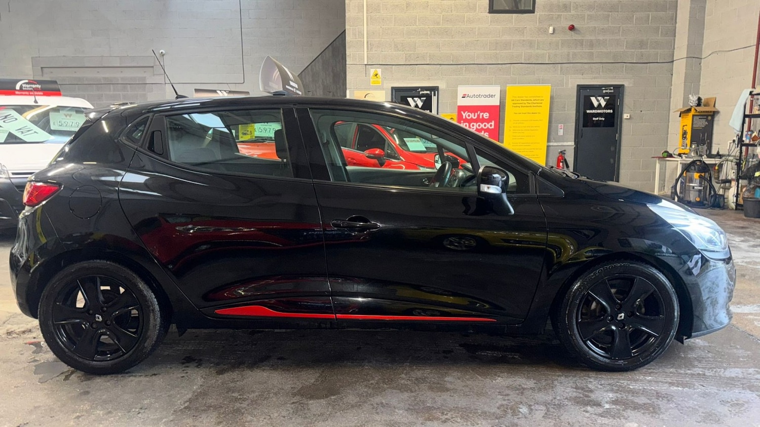 Used Renault Clio 2014 for sale - 76785139: Photo 9