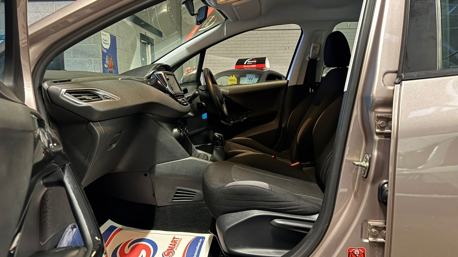 Used Peugeot 208 2014 for sale - 77162151: Photo 17