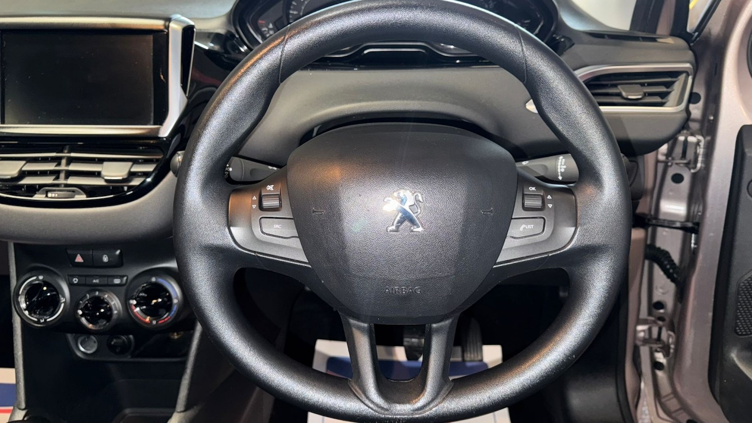 Used Peugeot 208 2014 for sale - 77162151: Photo 22