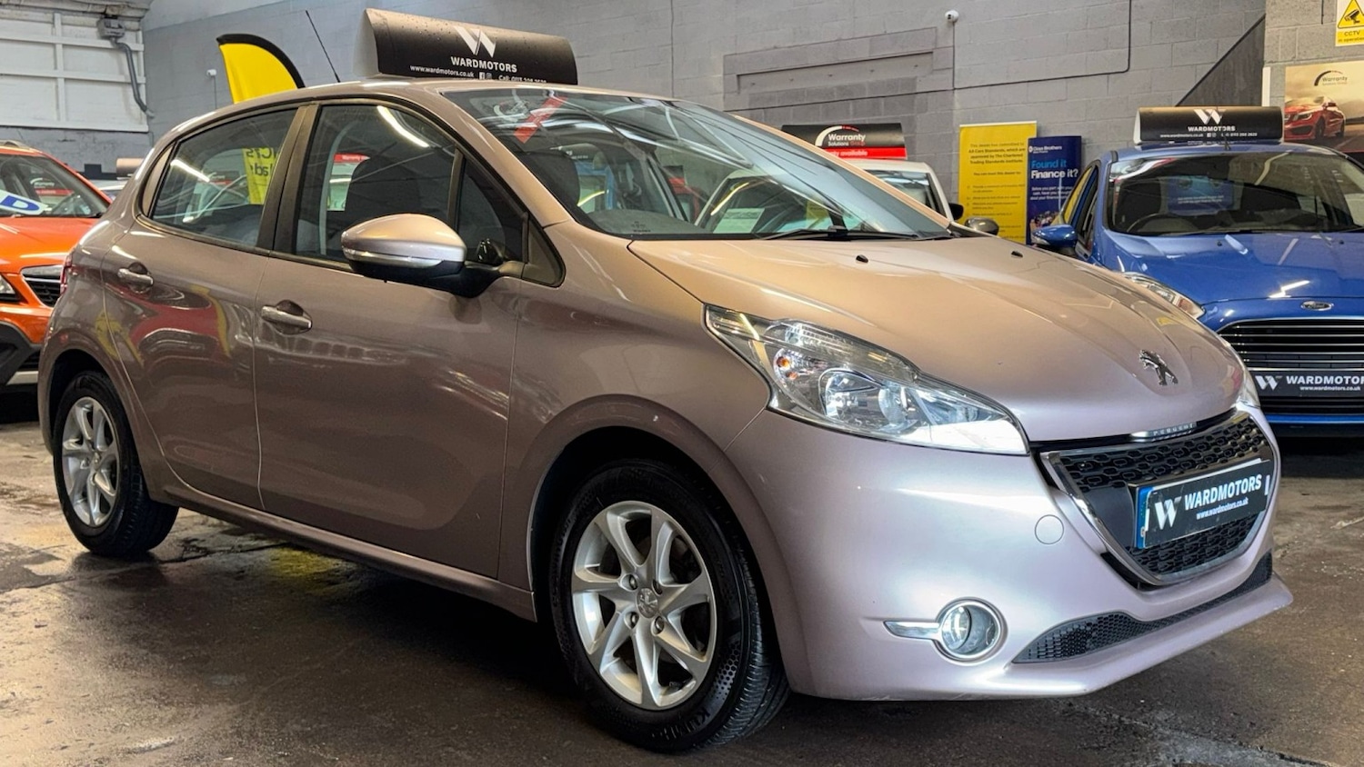 Used Peugeot 208 2014 for sale - 77162151: Photo 4