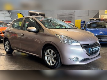 Used Peugeot 208 2014 for sale - 77162151: Photo
