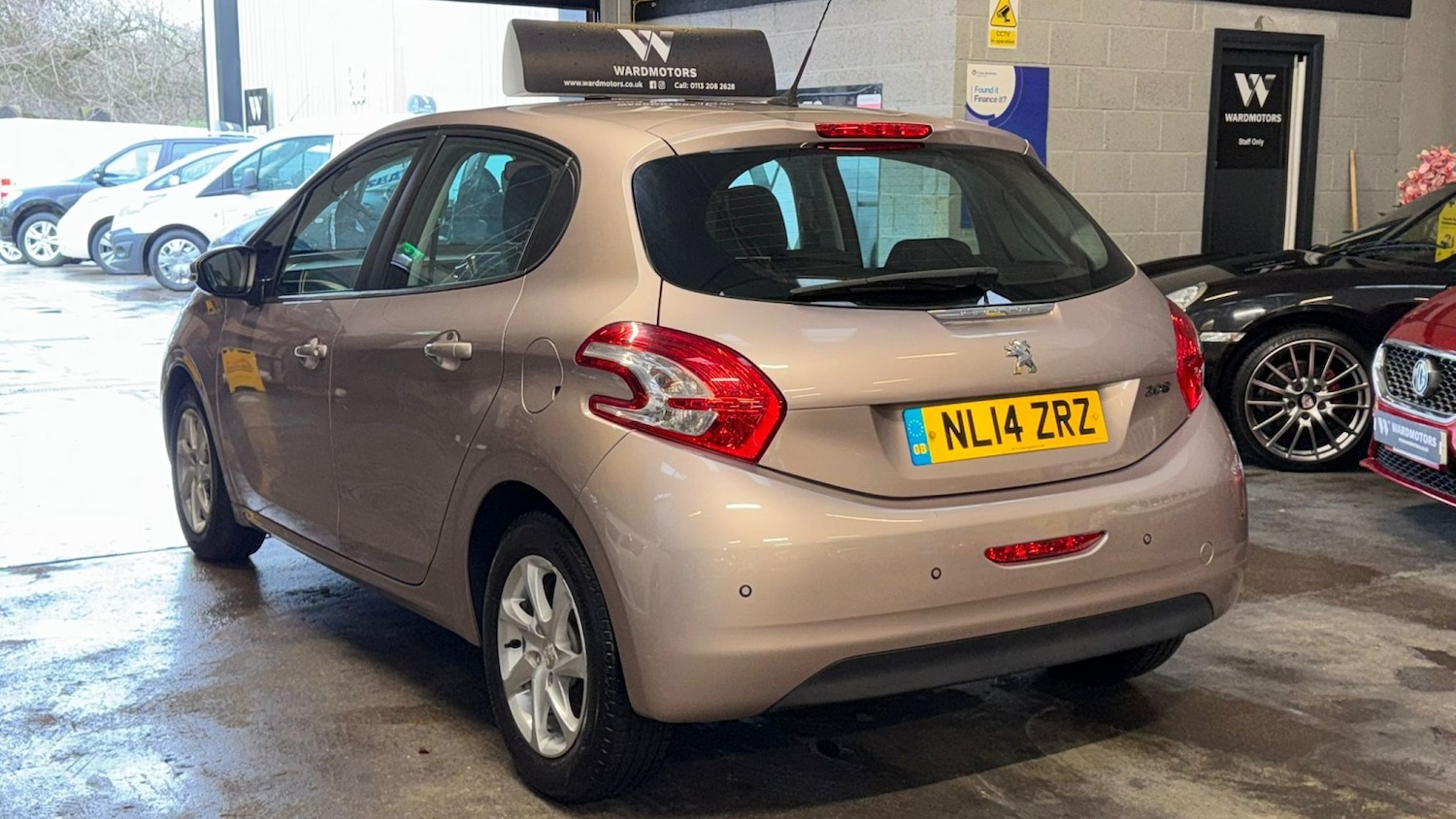 Used Peugeot 208 2014 for sale - 77162151: Photo 8