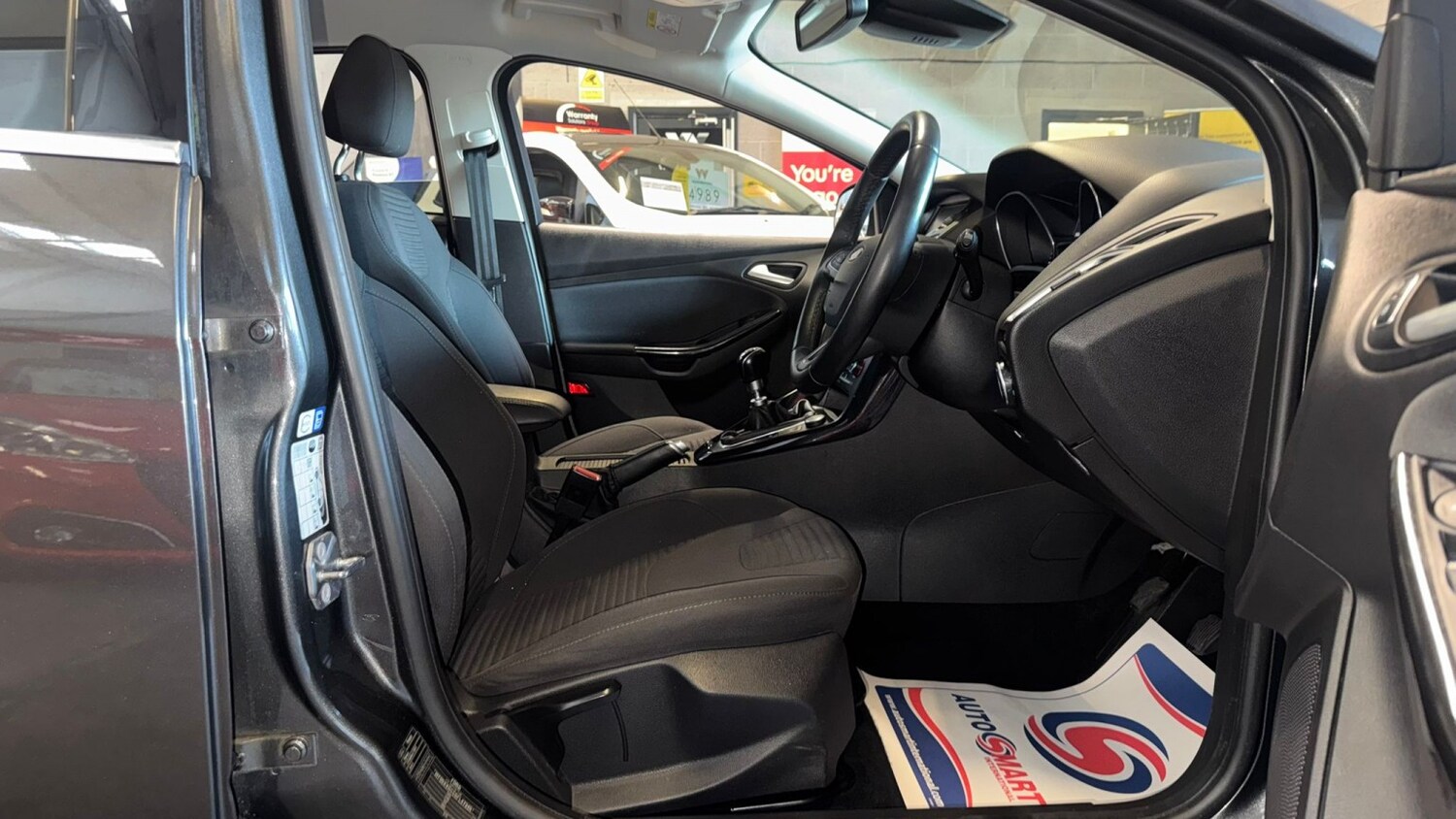 Used Ford Focus 2015 for sale - 76673318: Photo 11