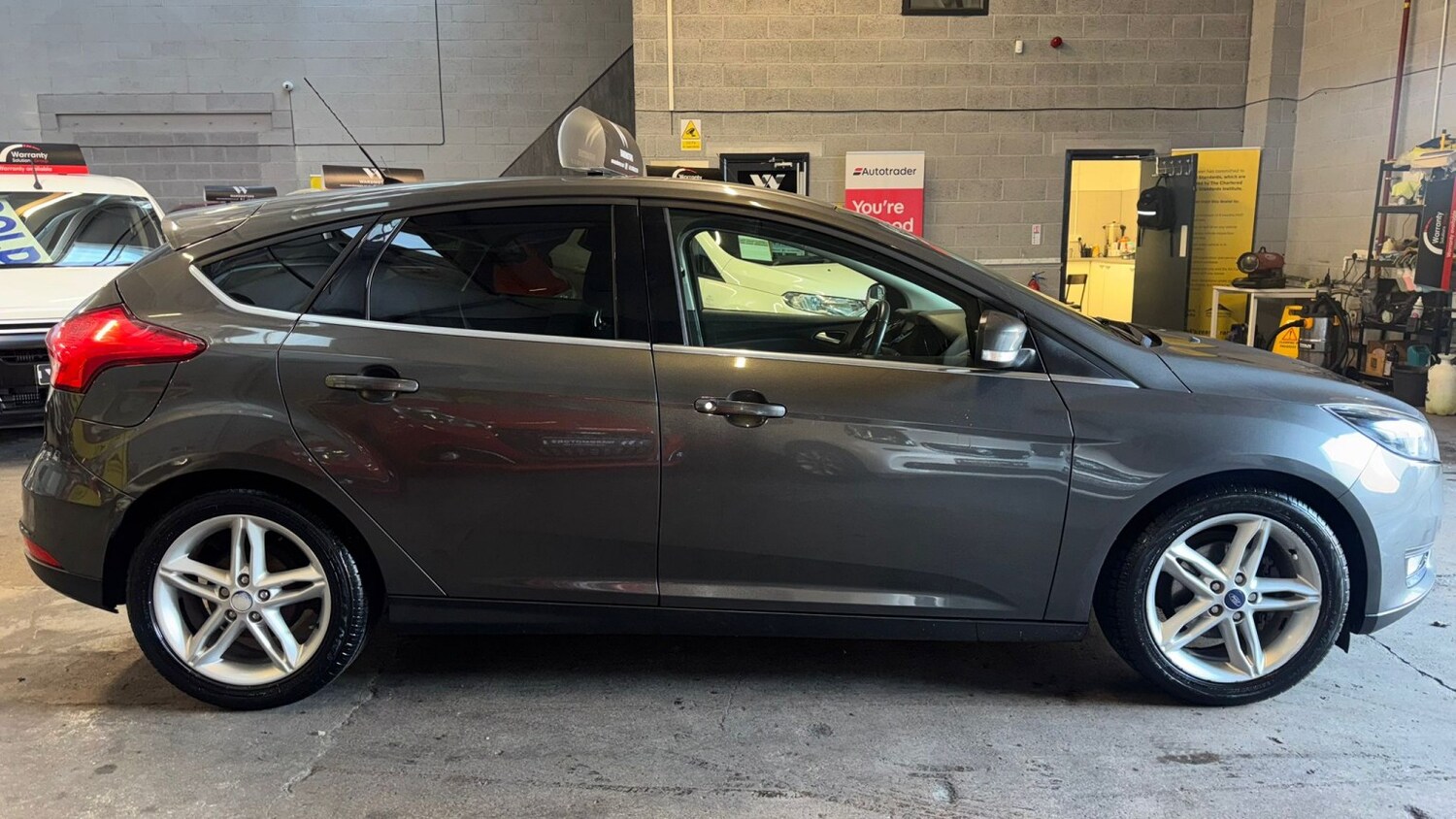 Used Ford Focus 2015 for sale - 76673318: Photo 9