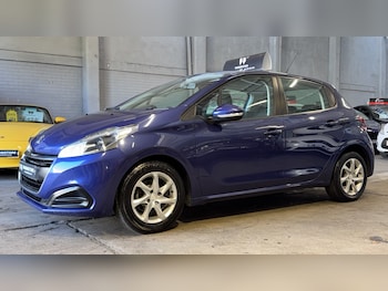 Used Peugeot 208 2015 for sale - 78300392: Photo