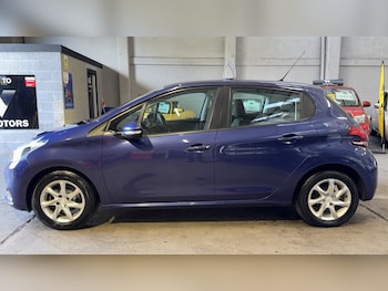 Used Peugeot 208 2015 for sale - 78300392: Photo