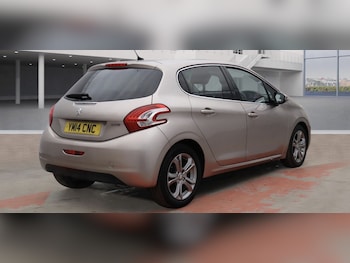 Used Peugeot 208 2014 for sale - 77558560: Photo