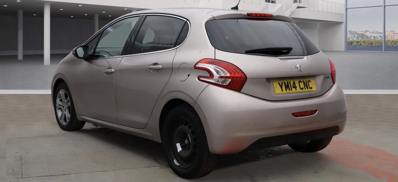 Used Peugeot 208 2014 for sale - 77558560: Photo 3