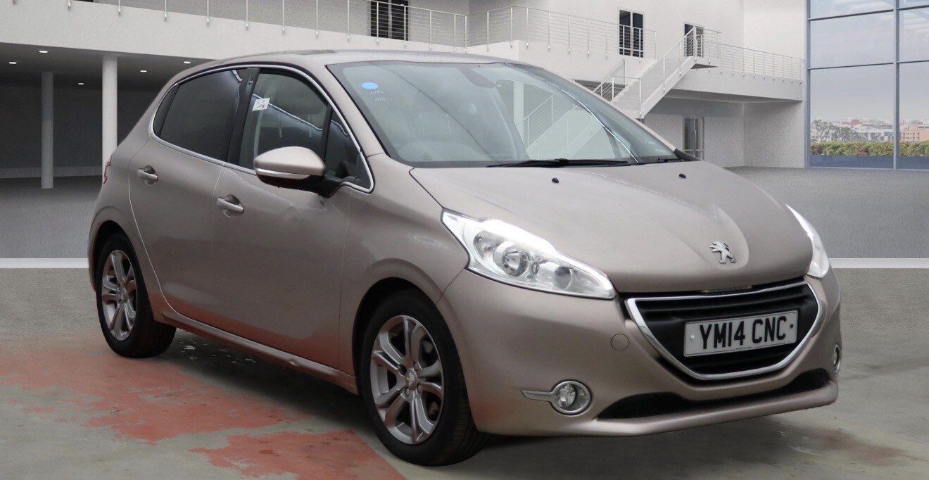 Used Peugeot 208 2014 for sale - 77558560: Photo 4