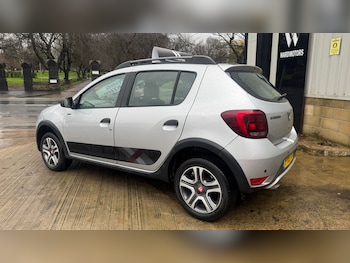 Used Dacia Sandero Stepway 2019 for sale - 76855410: Photo