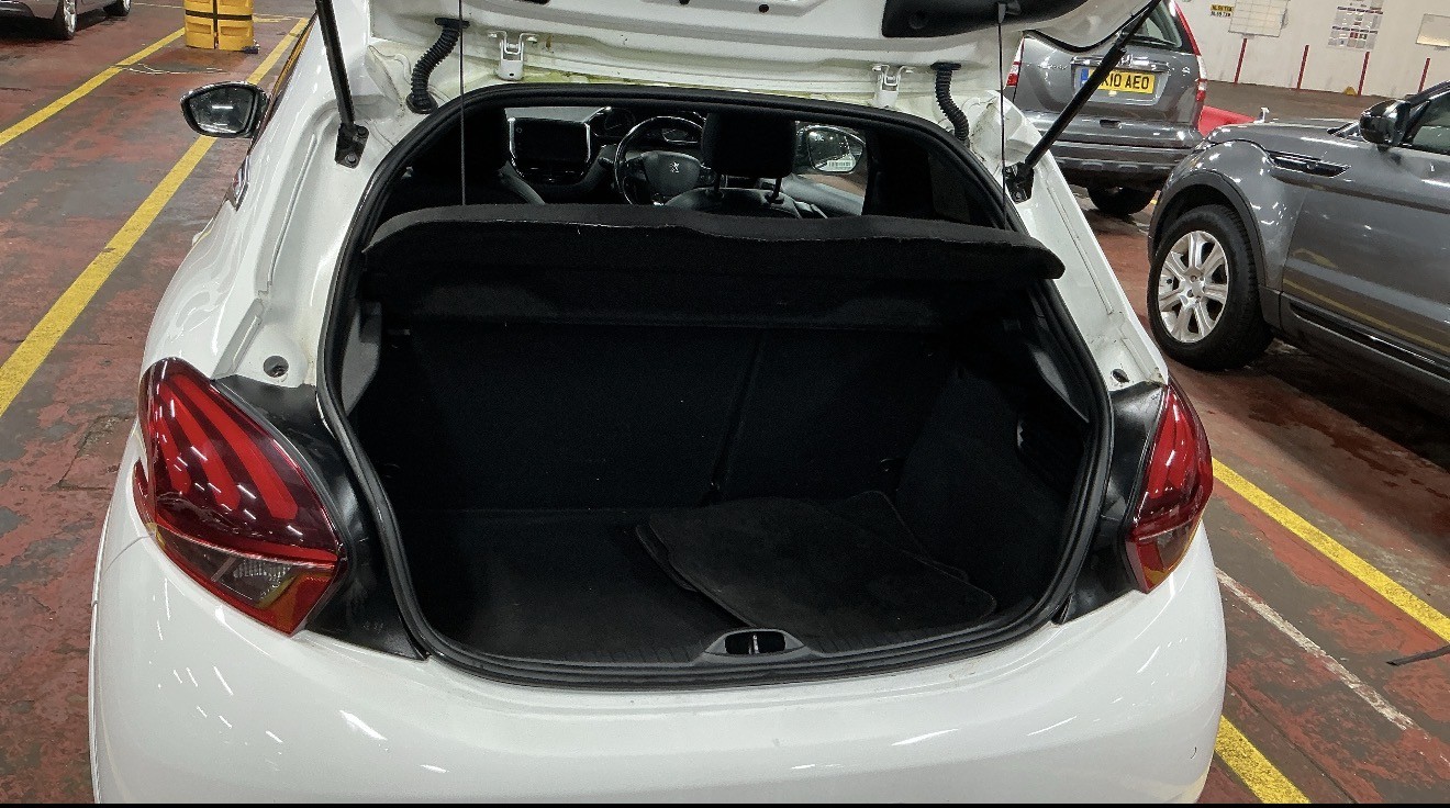 Used Peugeot 208 2016 for sale - 77314067: Photo 12