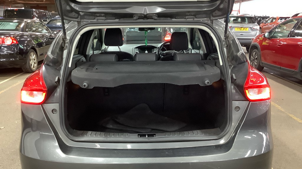 Used Ford Focus 2015 for sale - 77201290: Photo 9