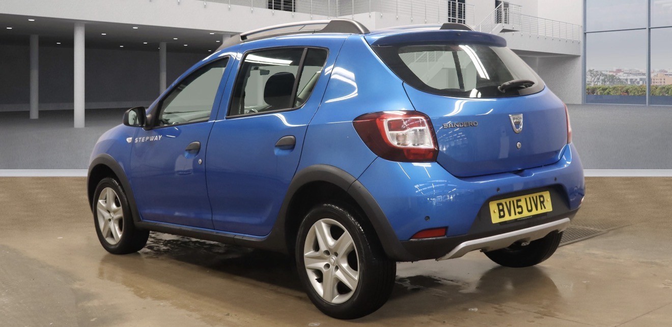 Used Dacia Sandero Stepway 2015 for sale - 77014806: Photo 2