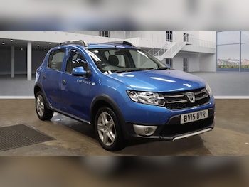 Used Dacia Sandero Stepway 2015 for sale - 77014806: Photo