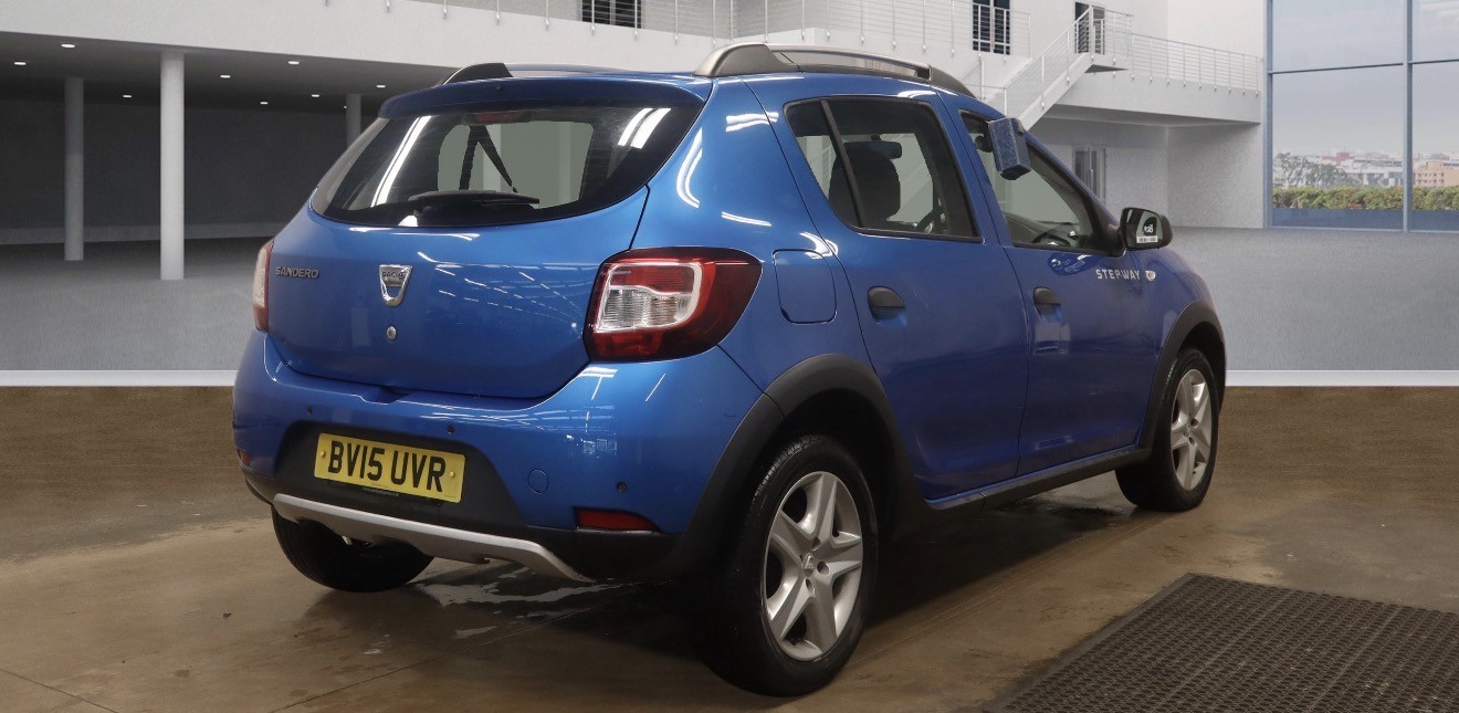 Used Dacia Sandero Stepway 2015 for sale - 77014806: Photo 4
