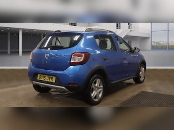 Used Dacia Sandero Stepway 2015 for sale - 77014806: Photo