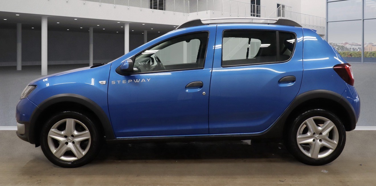 Used Dacia Sandero Stepway 2015 for sale - 77014806: Photo 8