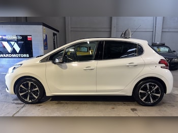 Used Peugeot 208 2016 for sale - 78056924: Photo