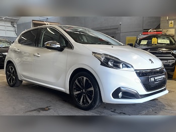 Used Peugeot 208 2016 for sale - 78056924: Photo