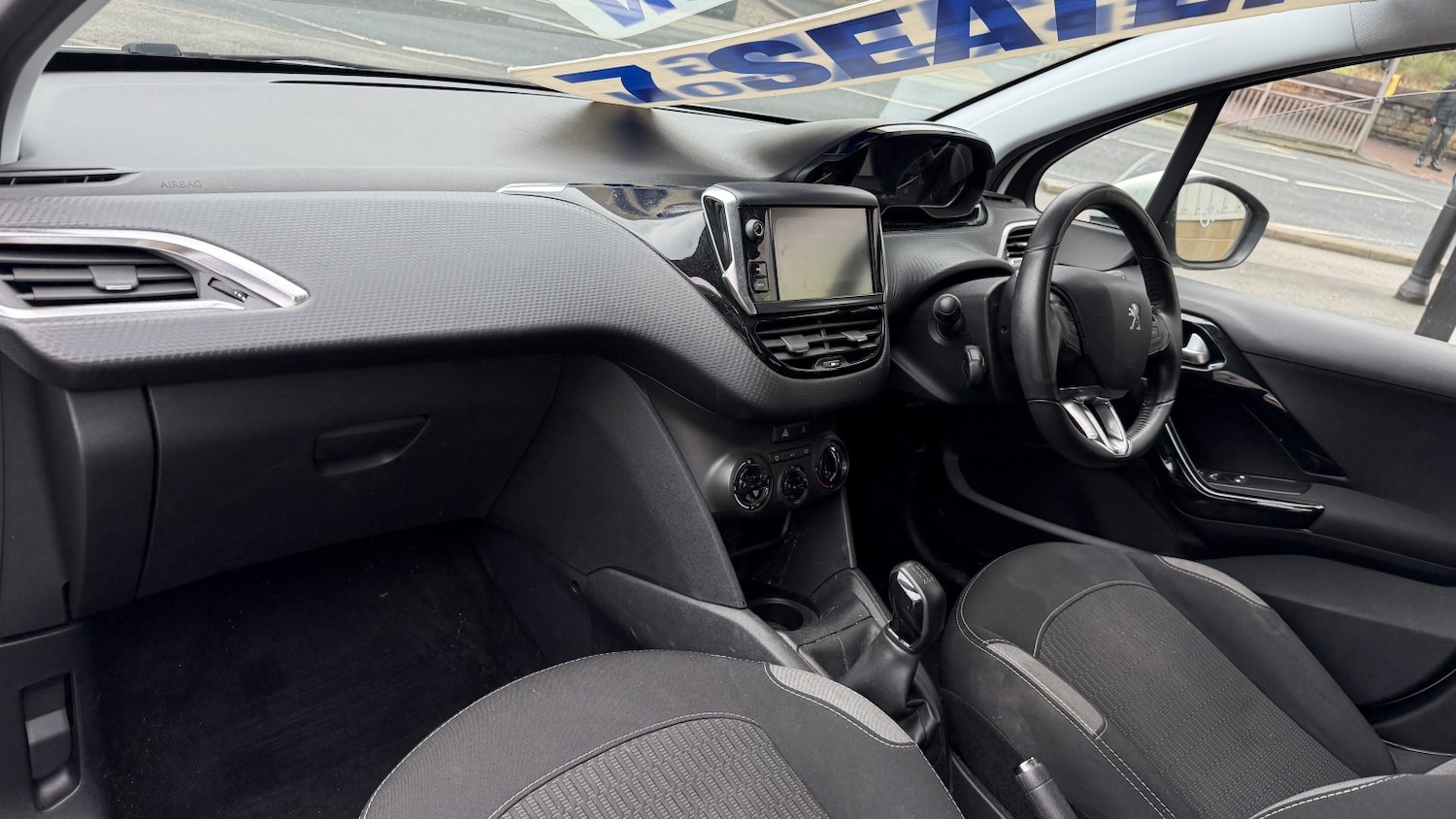 Used Peugeot 208 2016 for sale - 77020570: Photo 2