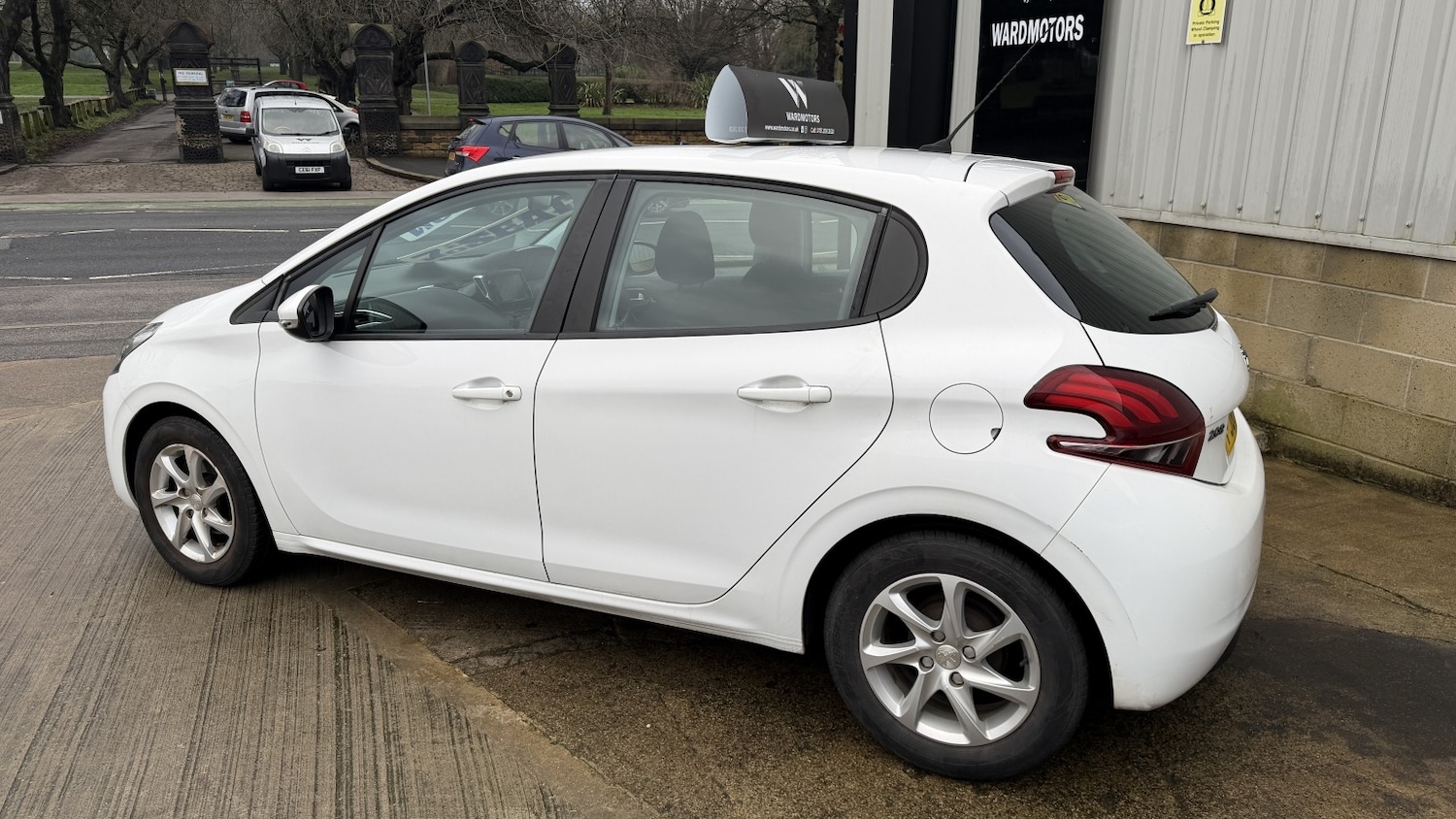 Used Peugeot 208 2016 for sale - 77020570: Photo 6