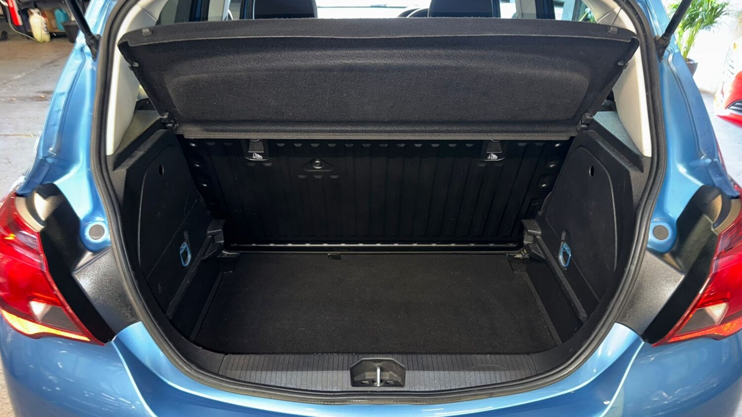 Used Vauxhall Corsa 2017 for sale - 76673303: Photo 38