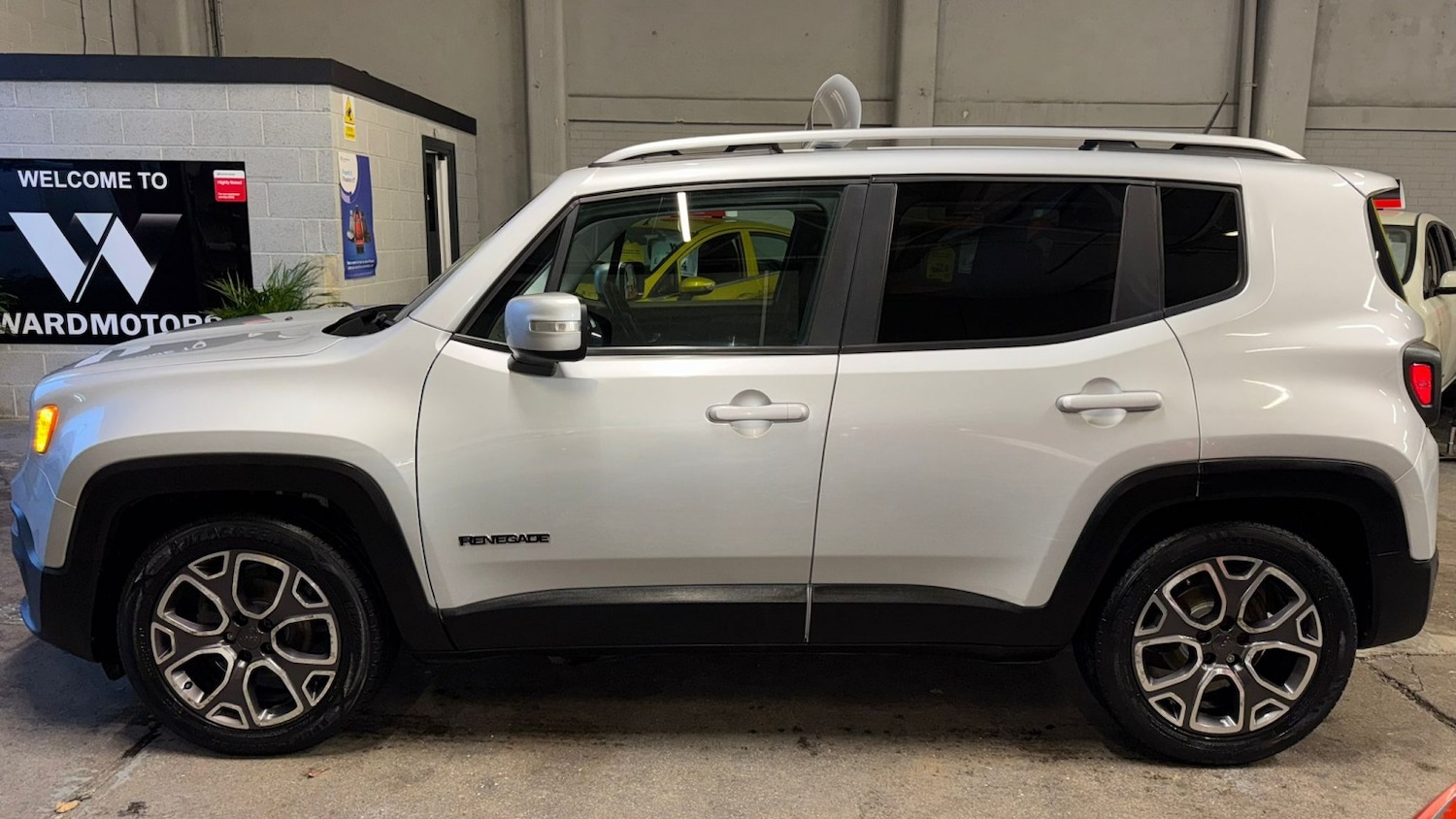 Used Jeep Renegade 2015 for sale - 77521946: Photo 2